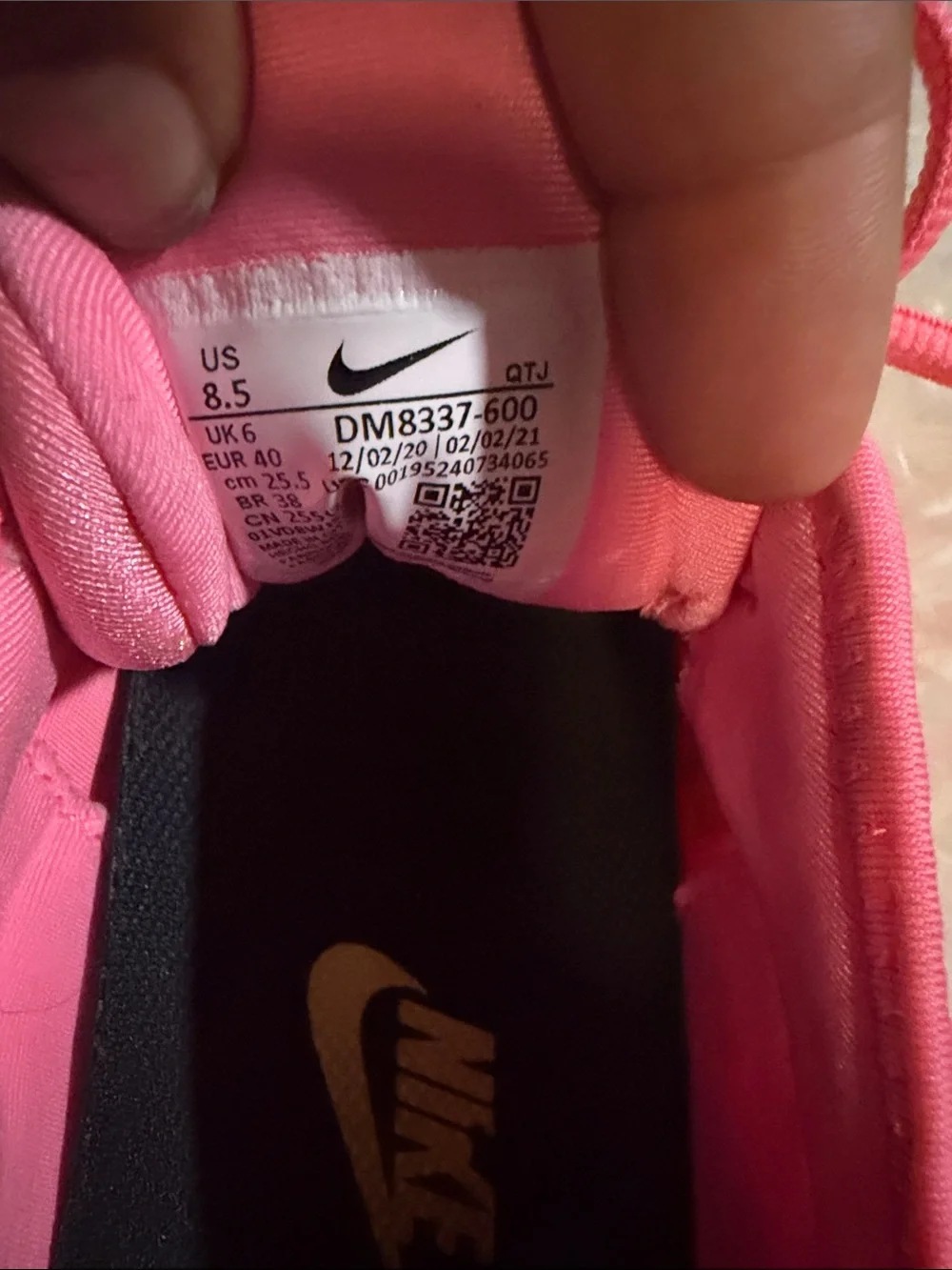 Nike Vapormax Plus bold neon